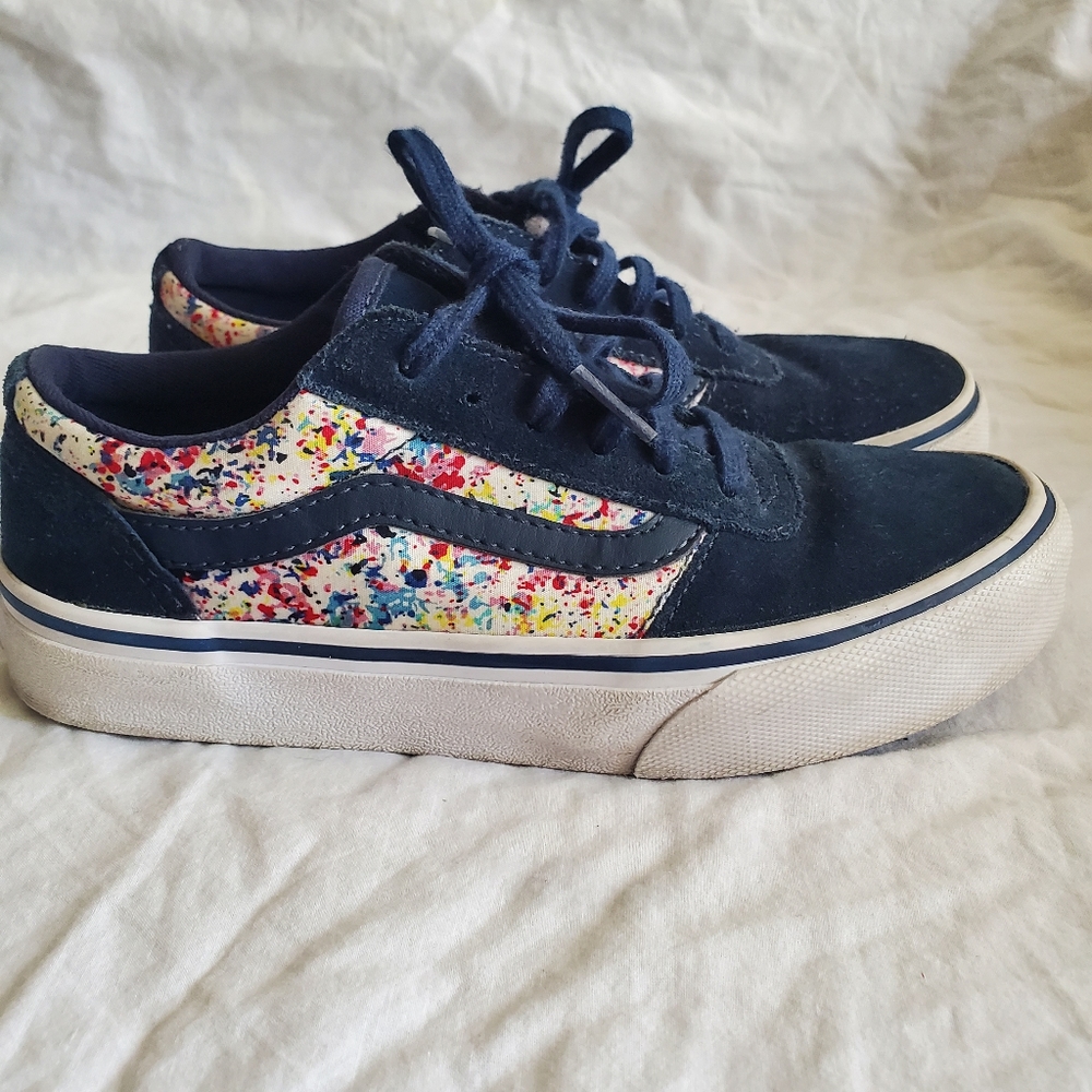 Van's girls lace up sneakers size 2.5.